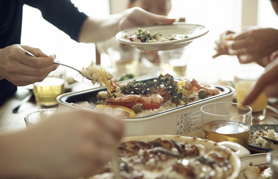 攝圖網(wǎng)_502019775_聚會(huì)聚餐美食特寫(xiě)(企業(yè)商用)